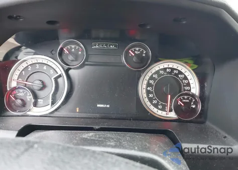 2018 Ram 1500 Big Horn 4X4 6'4 Box z USA, uszkodzony, nr VIN 1C6RR7TM1JS226856